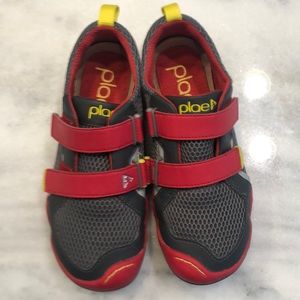 Kids Plae shoes US size 2